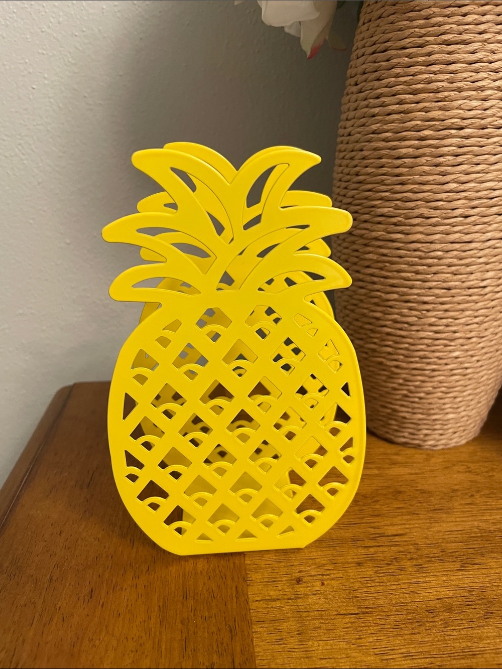 Like New Yellow Pineapple Shaped Metal Napkin or Mail Holder